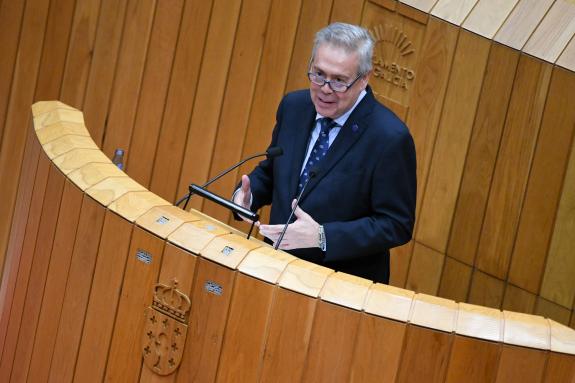 Imagen de la noticia:Gómez Caamaño subraya que la campaña de vacunación en residencias permitió proteger este verano a más de 7.000 mayores frent...