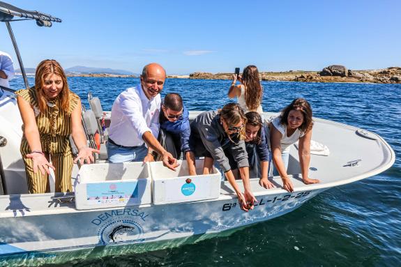 Imaxe da nova:Fabiola García felicita a Amicos por consolidarse como un referente europeo de compromiso medioambiental e inclusión