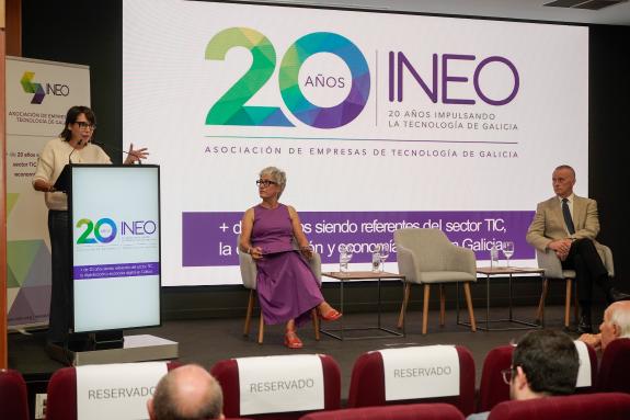 Imaxe da nova:Lorenzana destaca como imprescindible o sector TIC por ser a infraestrutura que permite á industria innovar