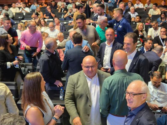 Imagen de la noticia:La Federación Gallega de Fútbol reúne la más de 300 participantes en una jornada para entrenadores en la sede de la Xunta en...