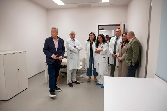Imagen de la noticia:Gómez Caamaño avanza la puesta en servicio el lunes del Hospital de Día Médico del Álvaro Cunqueiro para evitar ingresos y a...