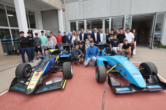 Imaxe da nova:Alumnos do CIFP As Mercedes e do IES Sanxillao formaranse no Parque de Bombeiros, na Praza de Abastos e no Mercado Municipal de Lug...
