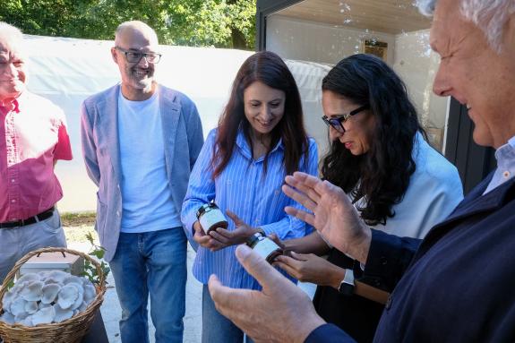 Imaxe da nova:Medio Rural reafirma o seu apoio aos pequenos produtores do sector primario que poñen en valor a calidade diferenciada do agro gale...
