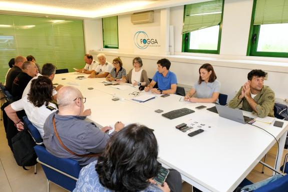 Imagen de la noticia:La Xunta y el sector acuerdan esperar a la campaña de Navidad para abrir el libre marisqueo en Ares-Sada y optimizar el rend...