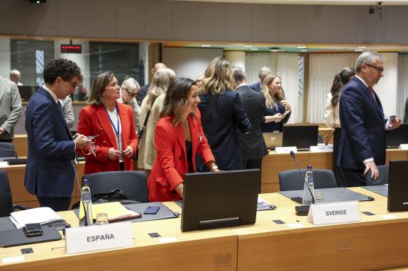 Imagen de la noticia:Villaverde valora que la UE abra la puerta a emplear fondos públicos para construir nuevos buques y se muestra preocupada po...