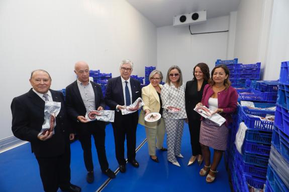 Imaxe da nova:Villaverde destaca a aposta pola modernización e a innovación como claves para reforzar a competitividade da cadea mar-industria ga...