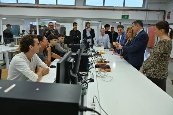 Imagen de la noticia:Román Rodríguez subraya el crecimiento de la matrícula de FP en todas las provincias, con Ourense a la cabeza
