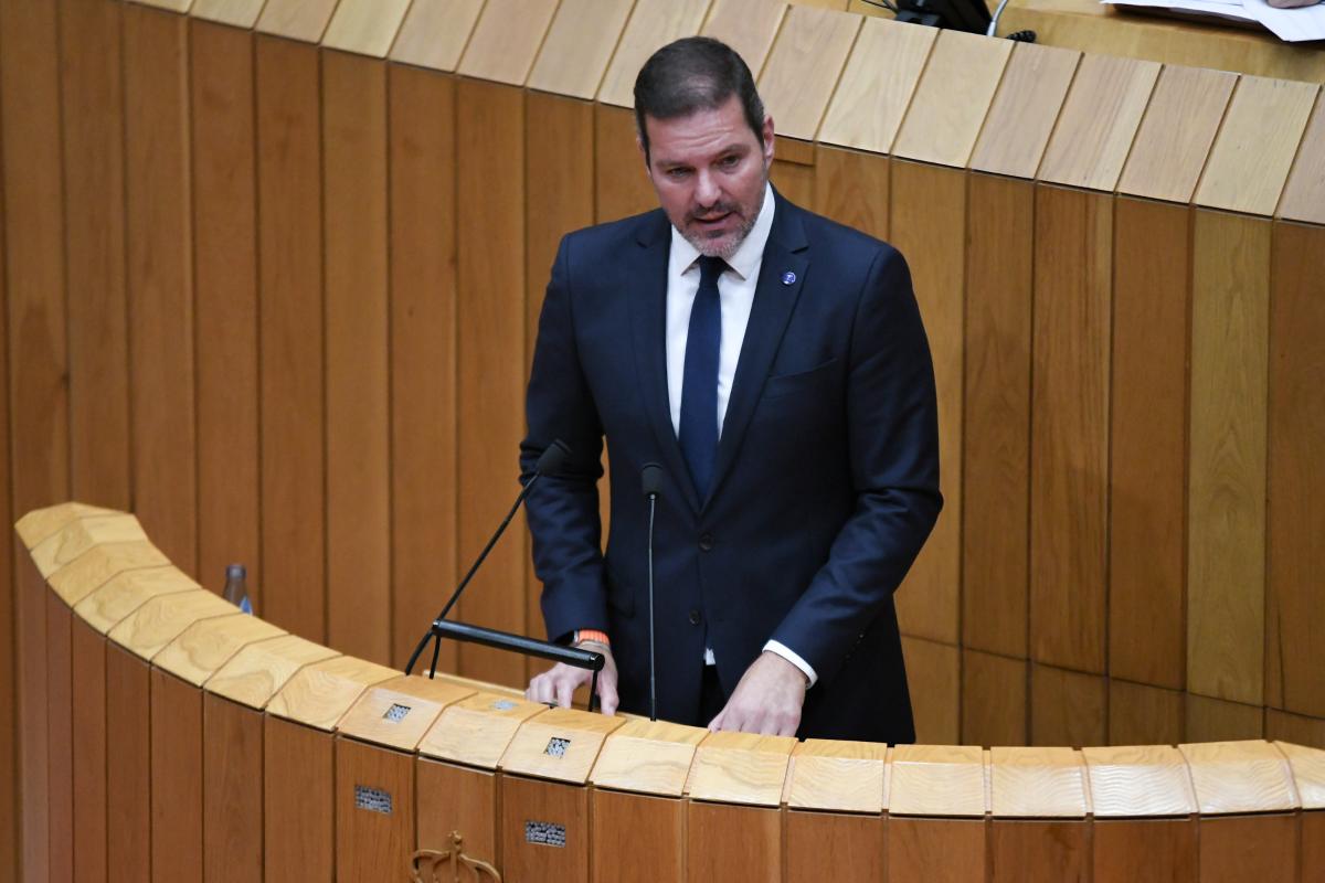 López Campos presents nearly 700 measures in the new Galician Language Plan to Parliament