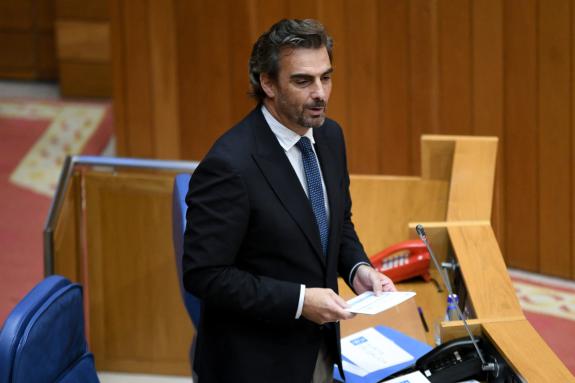 Imaxe da nova:A Xunta defende o traballo levado a cabo para ofrecer un transporte público adaptado o máximo posible ás necesidades das persoas us...