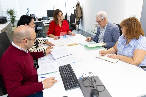 Imagen de la noticia:La Xunta progresa en la colaboración con el Ayuntamiento de Valga para promover la recuperación de tierras en estado de aban...