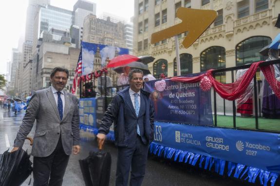 Imaxe da nova:A Xunta pon en valor a presenza do Camiño de Santiago no desfile co gallo do Día da Hispanidade de Nova York