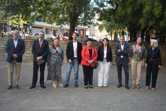 Imaxe da nova:Lorenzana asegura que a cátedra de Indra en Sistemas aéreos autónomos permitirá avanzar na autonomía tecnolóxica de Galicia en indu...