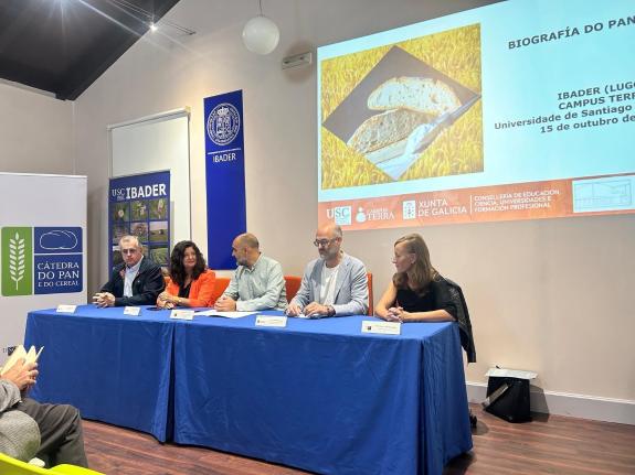 Imaxe da nova:Medio Rural destaca a calidade diferenciada do pan galego como motor de competitividade e futuro para o sector