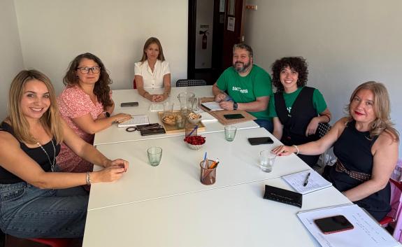 Imagen de la noticia:Lara Meneses destaca el apoyo de la Xunta para facilitar a los jóvenes con dificultades el acceso al trabajo o ampliar su fo...