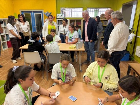 Imaxe da nova:Valentín García pon en valor as actividades extraescolares “para prestixiar o uso do galego” no marco do novo Plan Xeral da Lingua