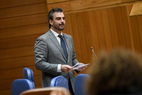 Imaxe da nova:A Xunta sinala o incremento de usuarios na liña conecta entre A Coruña e Lugo