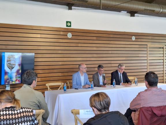 Imaxe da nova:A Xunta destaca o papel das políticas públicas para impulsar a competitividade e calidade do sector vitivinícola galego