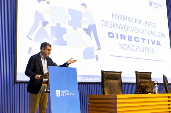 Imaxe da nova:Educación reforza o liderado pedagóxico e o apoio aos directores dos centros, que contarán cunha nova Escola galega para a función ...