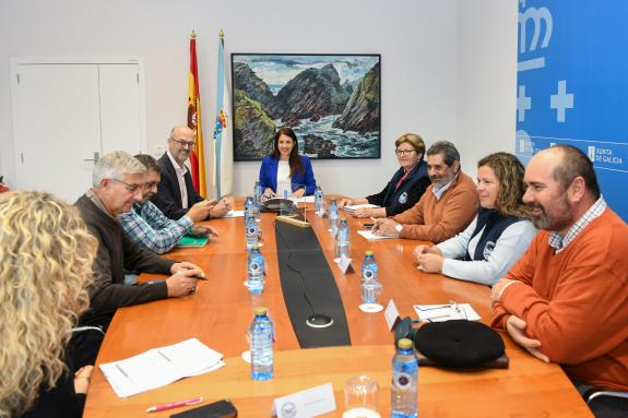 Imaxe da nova:María José Gómez presenta o modelo galego de apoio ao sector agrario ante representantes da Comisión Nacional de Fomento Rural de U...