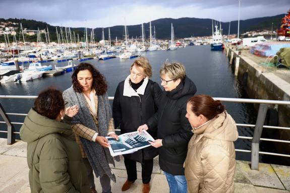 Imaxe da nova:A Xunta investirá este ano arredor de 3 M€ en renovar o alumeado de preto dunha trintena de portos con equipamentos de tecnoloxía l...