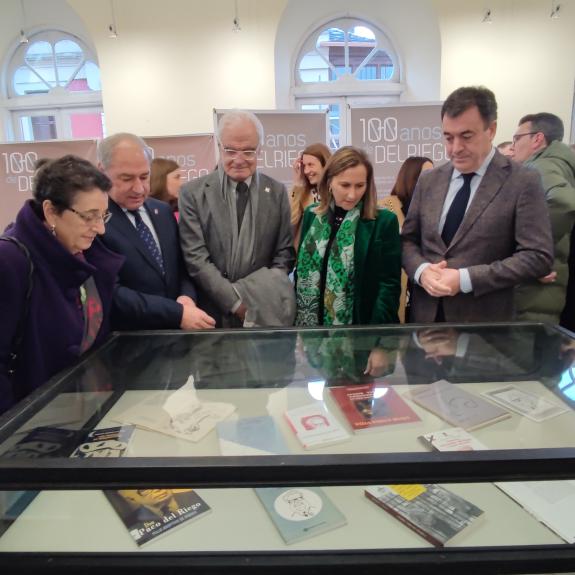 Imagen de la noticia:Román Rodríguez afirma en la apertura de las Letras Gallegas 2023 que Fernández del Riego 'es uno de los arquitectos más imp...