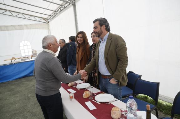 Imaxe da nova:A Xunta mantén o compromiso coas entidades veciñais cun investimento de 3 M€ destinados a garantir a súa actividade