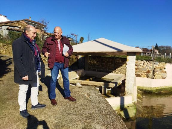 Imagen de la noticia:A Xunta valora o compromiso do concello de Cartelle coa protección da paisaxe coa rehabilitación de varios inmobles municipa...