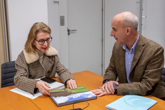 Imagen de la noticia:A Xunta e o Concello de Curtis analizan posibles solucións á demanda de solo existente no municipio