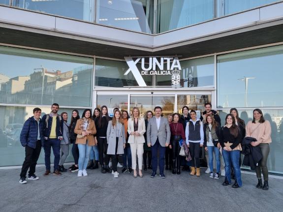 Imagen de la noticia:Emigración recoge las impresiones sobre el retorno de los becarios Beme que están cursando un máster en la UVigo