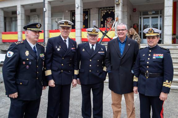 Imaxe da nova:Santiago Villanueva asiste ao acto de relevo no cargo de director xerente da residencia militar de estudantes da armada Teniente Ge...