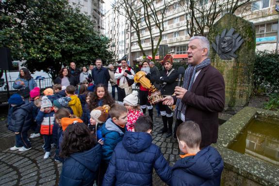 Imagen de la noticia:La Xunta y la Fundación Rosalía de Castro conmemoran el 186 aniversario del nacimiento de la poeta gallega más universal