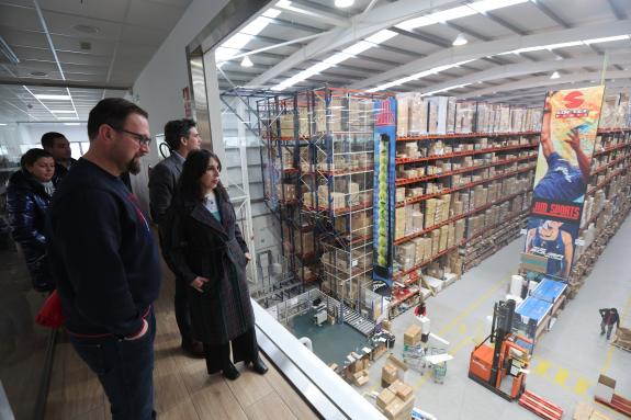 Imagen de la noticia:Lorenzana avanza que a Xunta destinará este ano 30 M€ para incentivar a contratación de mozas e mozos a través da nova edici...