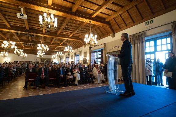 Imagen de la noticia:El presidente de la Xunta destaca la Fiesta de la Arribada de Baiona como símbolo de la Galicia acogedora y portadora de bue...