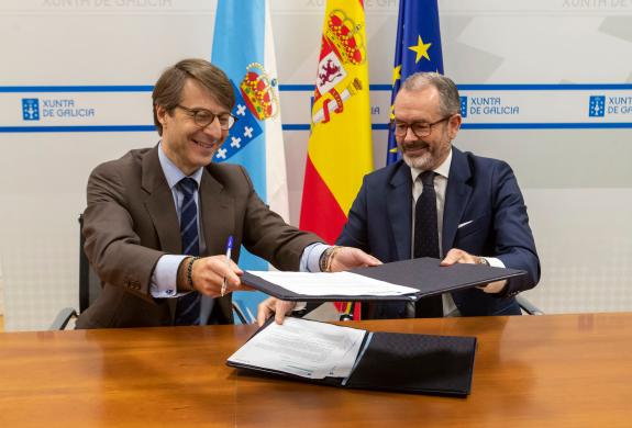 Imagen de la noticia:La Xunta firma un préstamo sostenible de 300 millones de euros con el Banco Santander