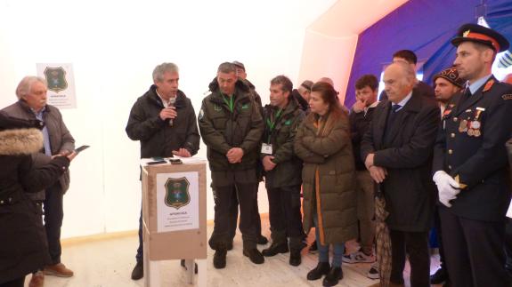 Imagen de la noticia:La Xunta pone en valor el trabajo del Servicio de prevención y extinción de incendios en el cuidado y defensa de los montes ...