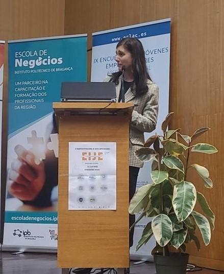 Imaxe da nova:A Xunta expón en Viseu os servizos de asesoramento personalizado que prestan os profesionais da rede de polos de emprendemento e ap...