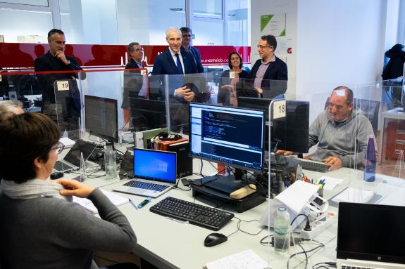 Imagen de la noticia:La Xunta destaca que el centro de investigación empresarial de Mestrelab sitúa la Marca Galicia como referente internacional...