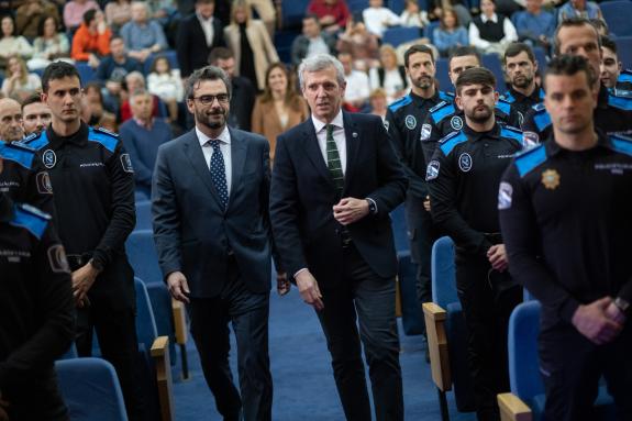 Imaxe da nova:Rueda eloxia o papel da Policía Local á hora de construír unha Galicia máis segura para vivir, traballar e visitar