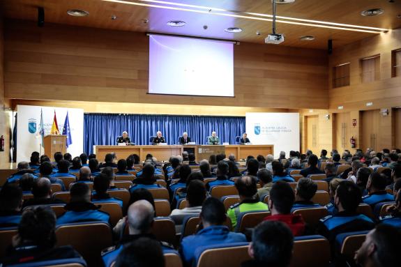Imagen de la noticia:Más de 200 personas participan en una actividad formativa en la Agasp sobre cómo actuar ante fallos de seguridad y posibles ...