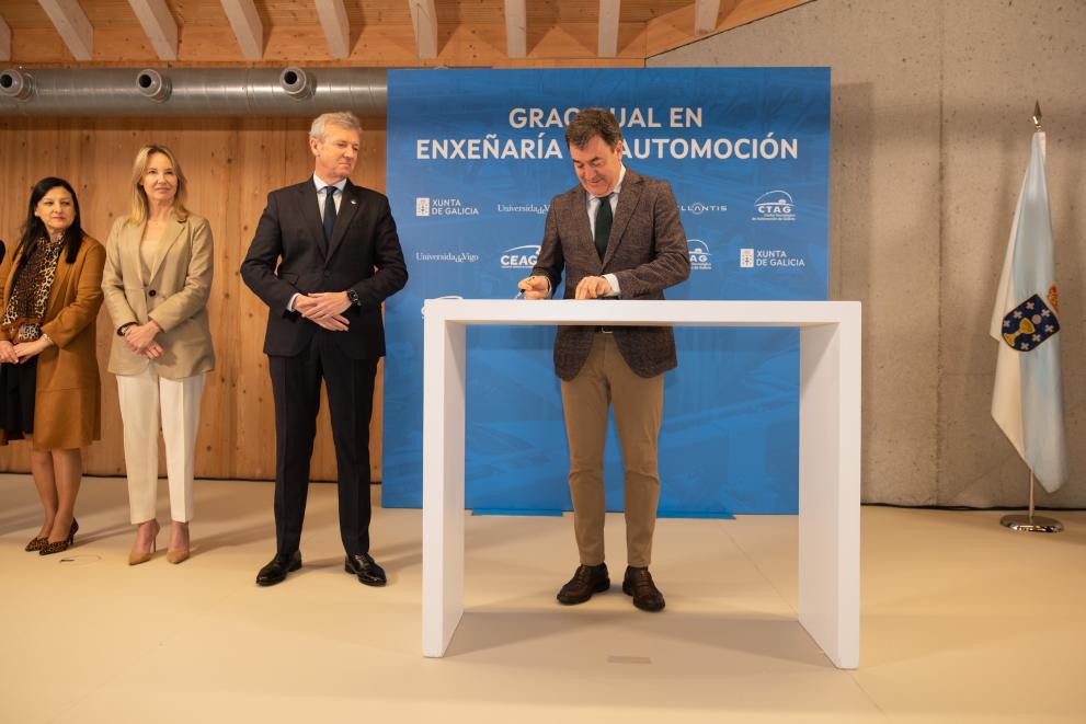 Imaxe 5 de 7 asociada á nova