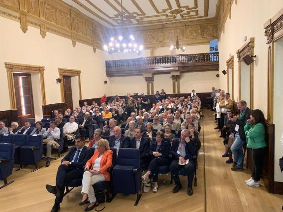 Imagen de la noticia:El delegado territorial de la Xunta asiste al acto de bienvenida a los congresistas del XIII Congreso Internacional de Asoci...