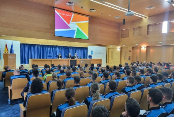 Imaxe da nova:A Xunta aborda as novidades normativas en materia de espectáculos públicos e actividades recreativas a través dunha xornada na AGAS...