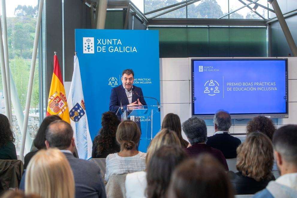 Imaxe 3 de 3 asociada á nova