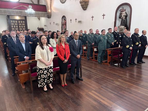 Imagen de la noticia:La Delegada Territorial de Ferrol y la presidenta de Portos de Galicia asisten al homenaje al Cristo de los Navegantes, patr...