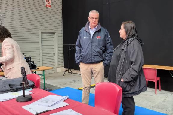 Imaxe da nova:Máis de 400 persoas participan na proba de coñecementos do proceso selectivo para cubrir 96 prazas de auxiliar de Policía Local en ...