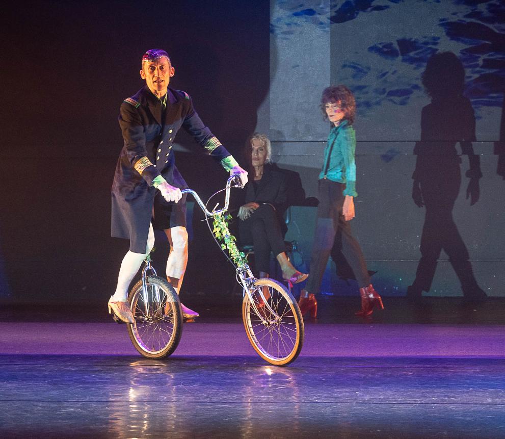 Imaxe 1 de 2 asociada á nova