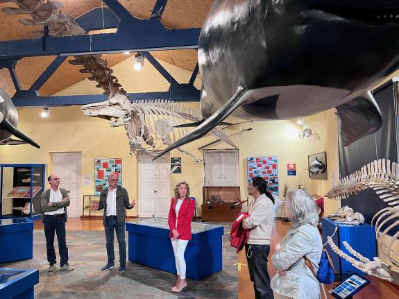 Imaxe da nova:Martina Aneiros asiste á presentación das novas pezas que a Sociedade Galega de Historia Natural incorpora ao seu museo