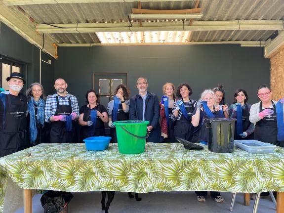 Imaxe da nova:A Xunta promove en Cambre un curso especializado en tintes naturais para profesionais de Artesanía de Galicia