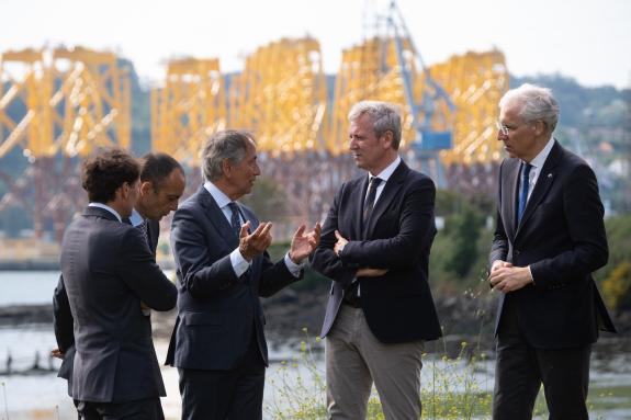 Imagen de la noticia:Rueda traslada al sector que la Xunta pondrá en marcha ayudas para impulsar la fabricación de componentes para energías reno...