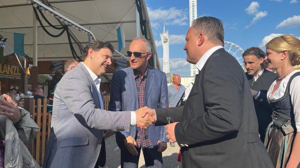 Imaxe 1 de 2 asociada á nova